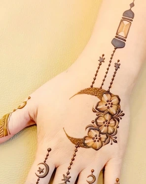 Floral Chand Mehndi Design